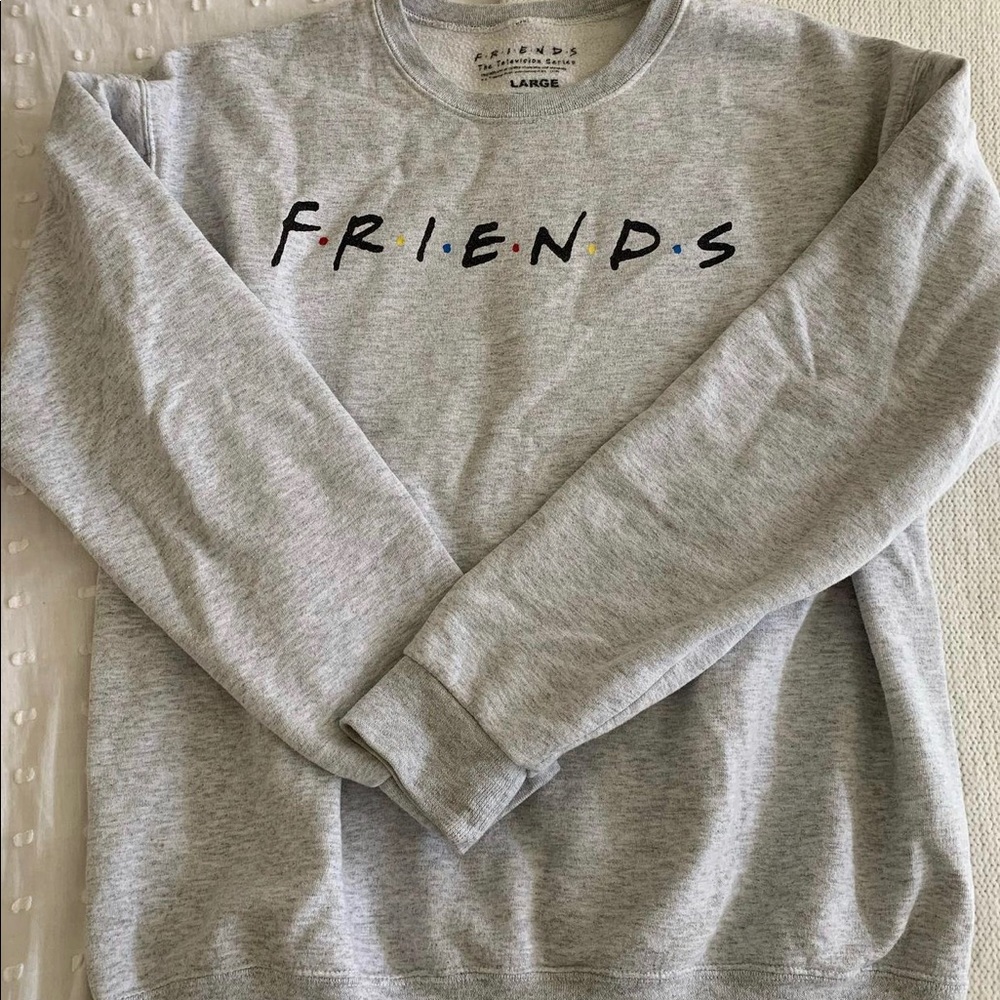 UO friends crewneck. Size large—can fit any size